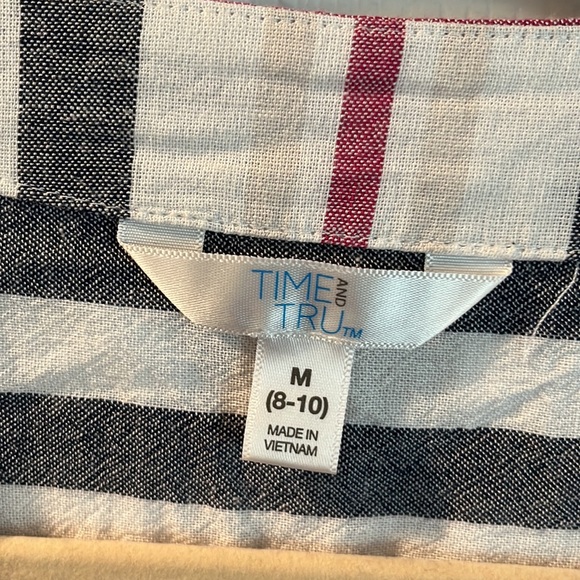 Time and Tru Short Sleeve Top - Picture 3 of 3